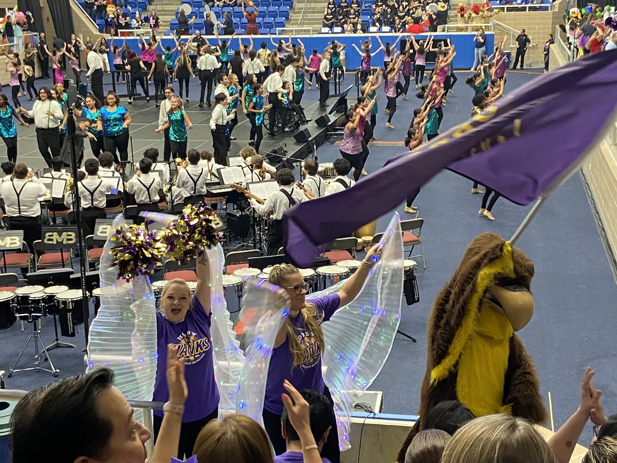 TurnerofHistory's tweet photo. #NISDignited on Wednesday (9/17) with @NISDHobby at #NISDConvocation2022. What a way to cheer on the new school year!!! @ElCarranco1 @VargasHobby @HoseyShane #RootedHobby https://t.co/3tuPgJM8ao