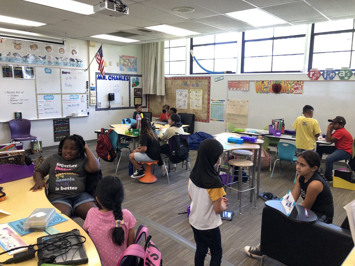 TimCharles123's tweet photo. What are your likes? Dislikes? Favorite food?
Peers interviewing peers to find a “Common Thread” ⁦@MagnoliaCVUSD⁩ ⁦@CajonValleyUSD⁩ https://t.co/xHhK3mG33y