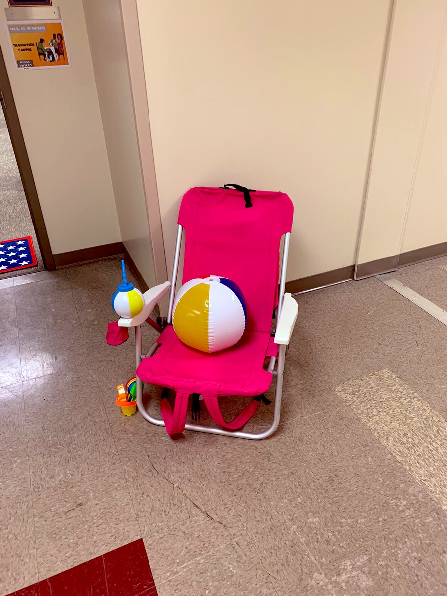 HercheksClass's tweet photo. We beached out hard in the portables today. Give us a theme and we’ll show you 👙☀️ @dublinjeromehs https://t.co/oBwnKodjkB