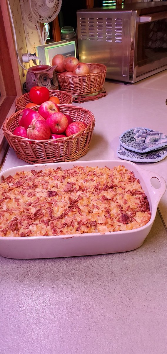 Tinman0642's tweet photo. Here's actual pics of dinner today.
French Onion Chicken Casserole 😊 https://t.co/0uomToGhle