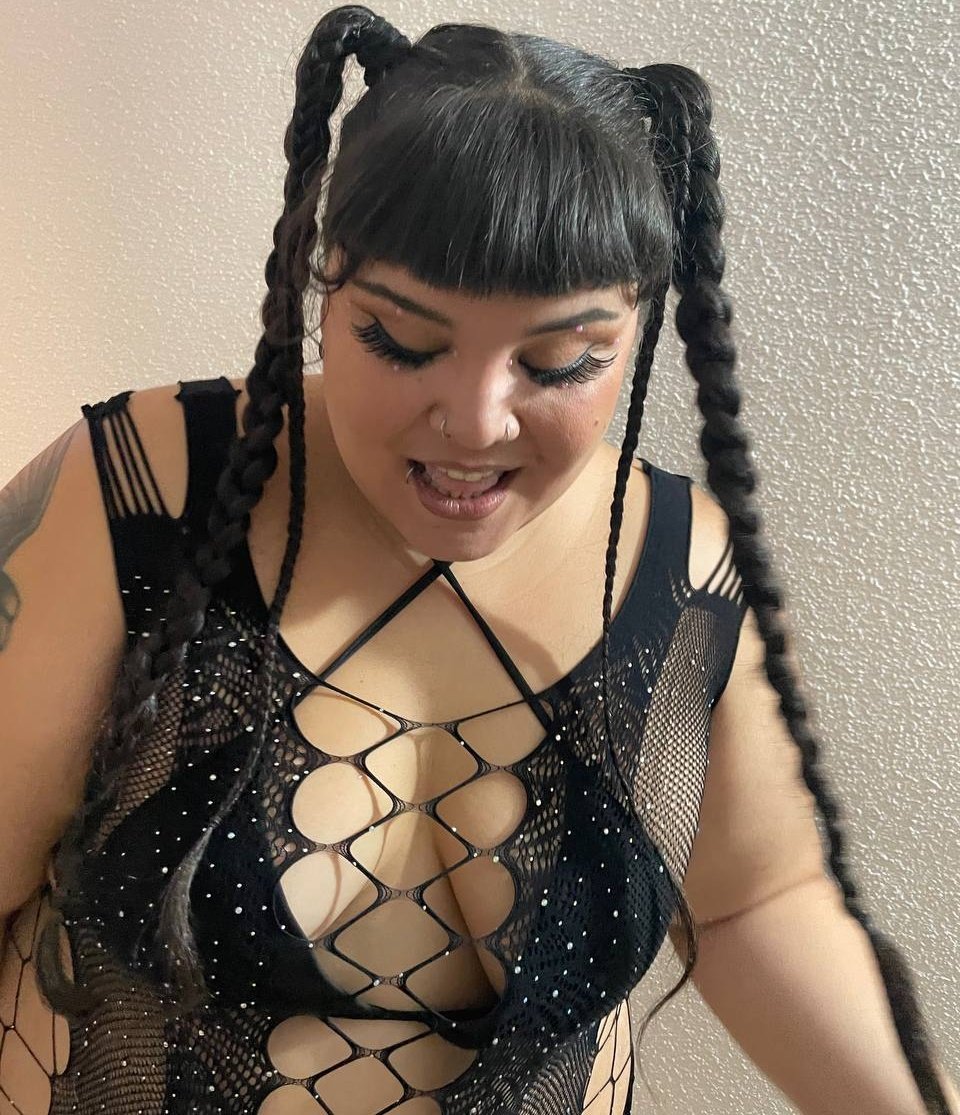 BbwPeep's tweet photo. @PervsWithCurves @CuteBubbles10 @xxnicolemariee_ @bbw_mandi @GJane84 @Redraindropxxx @MissyDeepX @cremita90sbaby @SeptemberHex @beachlovingal1 @kaitfreckles97 @SSBBW_Summer @Krystalstar87 @BbwDimples Here we are! 😜😍💜 https://t.co/1C7qIXy8nj
