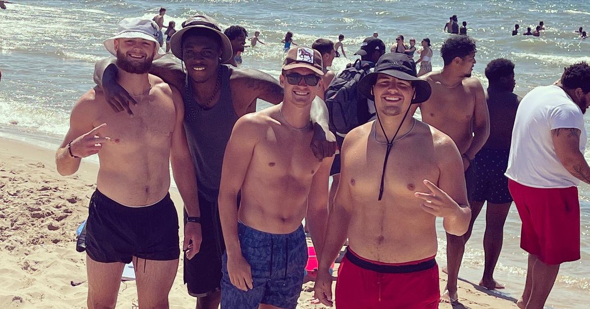 DU_Football's tweet photo. What do we do after a hard week of practice?!?! Head to the beach!
#Ubuntu #Family #Recharge #BeachDay #WorkHardPlayHard #PureMichigan https://t.co/SA4MghiIdU