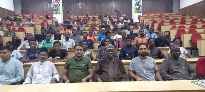 HassanPeppe's tweet photo. Gov. Buni meets Yobe state indigenes studying at Glocal  University India

H.E Governor Mai Mala Buni was today at the Glocal University in Saharanpur, Utta Pradesh, India on a mid term review of the activities of the Buni Scholars in the University. https://t.co/Lgfr4nckgR