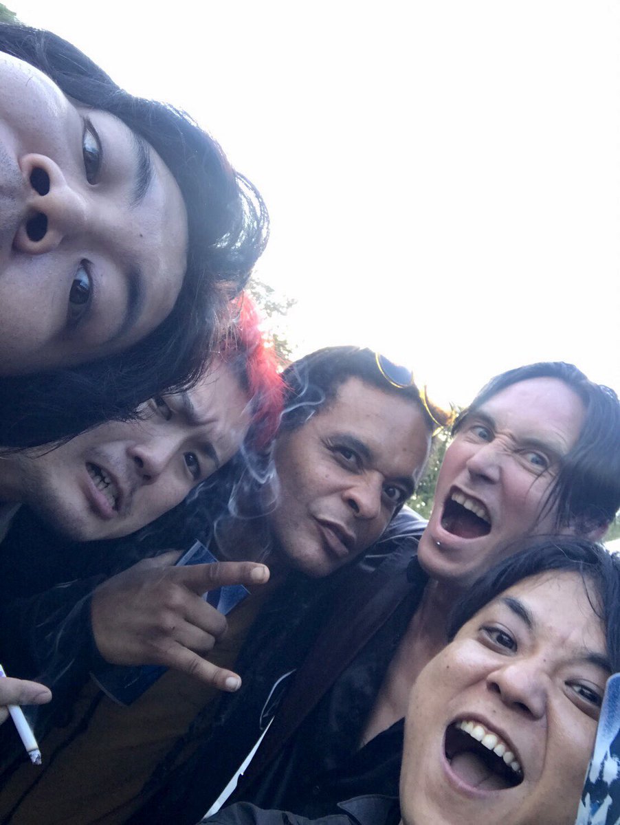TheShamisenists's tweet photo. The Shamisenists also play with PLANTEC at their stage at 23h15🇫🇷. Hope you enjoy the show, too.
🇯🇵時間 8/20午前6時15分からの #PLANTEC のステージにも出演。JACKとYUJIさんは2年ぶりの、彼らとの共演になります❤️🔥
#theshamisenists #シャミセニスト
#motocultorfestival #motocultor2022 https://t.co/JaO0jjrTmP