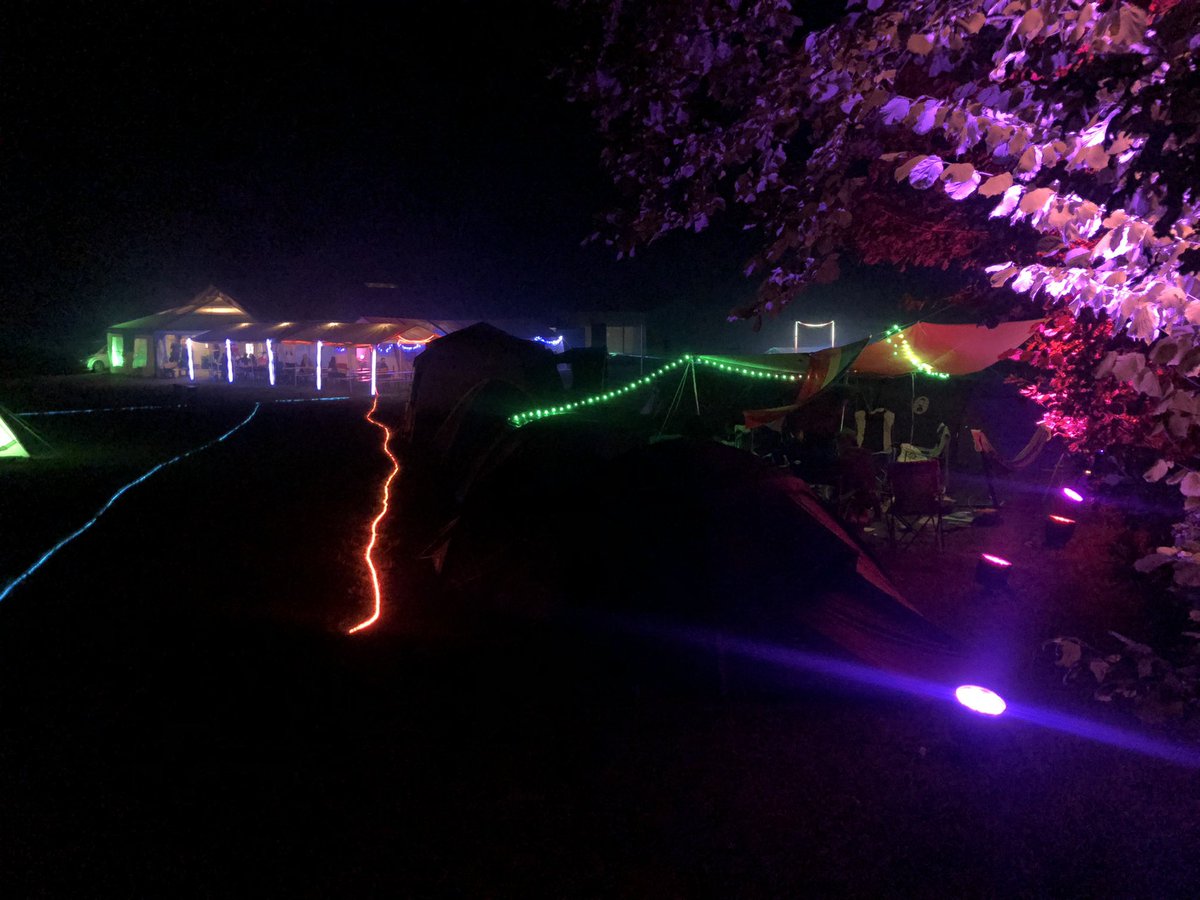 verschiedenArt_'s tweet photo. Ich bin seit Vorgestern zusammen mit 150 anderen Nerds beim Camping der etwas anderen Art 😁 #VVoidCamp2022 #VVoidCamp https://t.co/PsekhgrAcG