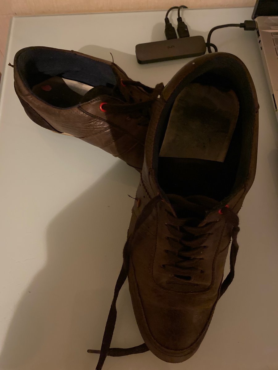 FeetToby's tweet photo. Vintage? https://t.co/hsIE53vsOO