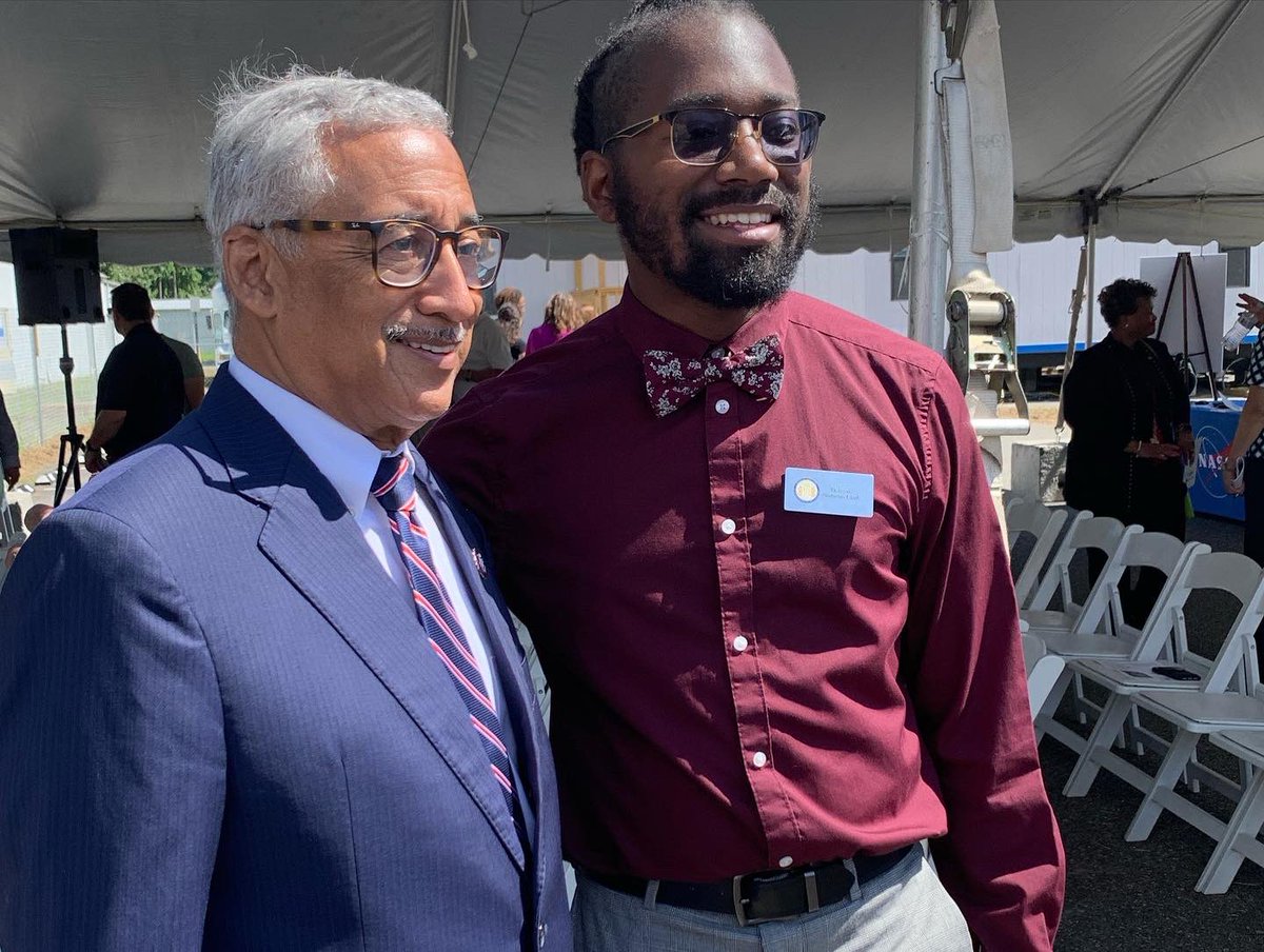NadariusClarkVA's tweet photo. Had an inspiring experience this week at the NASA Langley Research Center groundbreaking for the FDRF!
Thanks to all the researchers, engineers, and technicians who have invested so much into our community and commonwealth.
I know itโs just the beginning!
#NASA #FDRF https://t.co/hjuEZZvk2Z