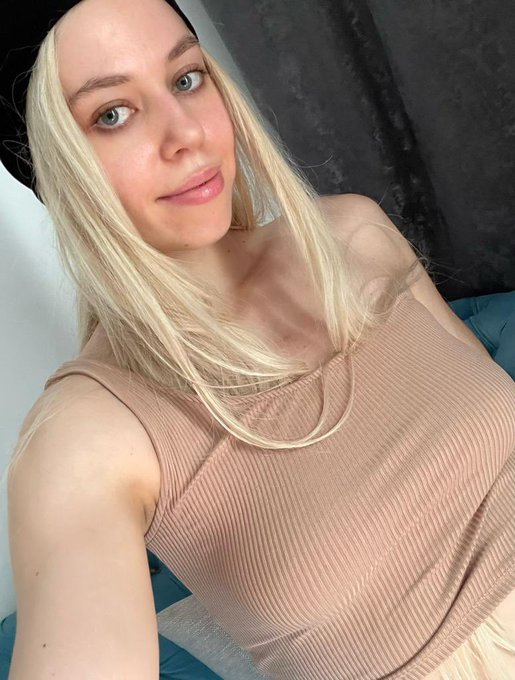 Hey baby https://t.co/9xZXT8Hkio