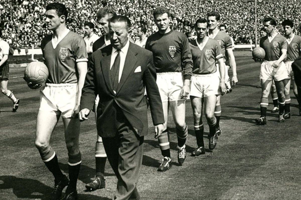''Over my bastard body you shut these gates!'' raged Jimmy Murphy after Munich.  Those lads killed adored him. He told them as kids leave nothing on the pitch. Nothing. They never did. The red shirt soaking. That's where we came from. Our club, one love. #GlazersOut