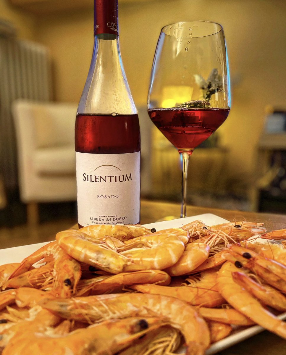 clandevinos's tweet photo. Cenas de verano con Silentium rosado de #bodegascastillejo 
Un vino criado sobre lías finas. Cálido, con buena estructura, persistente, con un excelente retrogusto que distribuye Clandevinos en #Madrid 
Si quieres información no dudes en consultarnos…
https://t.co/EjcH4SBuf2 https://t.co/wQ8INZAz6s