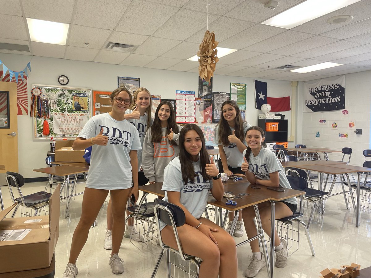 Emily Simon (@mrsesb) on Twitter photo thank you to the fabulous <a href="/BHSLariettes1/">Brandeis Lariettes</a> for helping with my last minute classroom set up! so excited to get the year started!! thank you to the fabulous <a href="/BHSLariettes1/">Brandeis Lariettes</a> for helping with my last minute classroom set up! so excited to get the year started!!