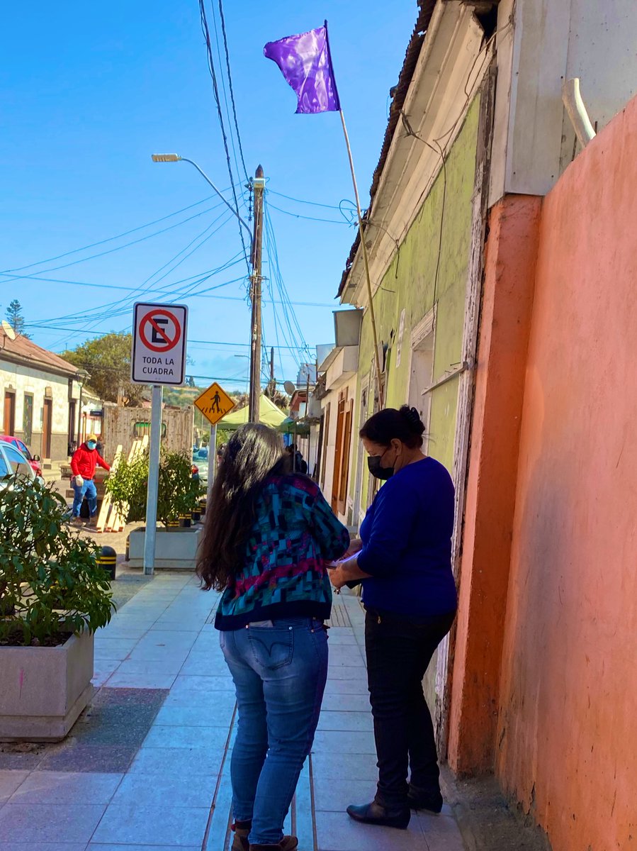 Hoy en #Freirina junto a la exConstituyente <a href="/CotaSanJuan/">Cota San Juan Standen</a> !💚💪🏽 Entregando información a los vecinos y vecinas de la comuna sobre el Plebiscito de Salida del 4 de sept. #Atacama 
#Apruebazo #AprueboCrece