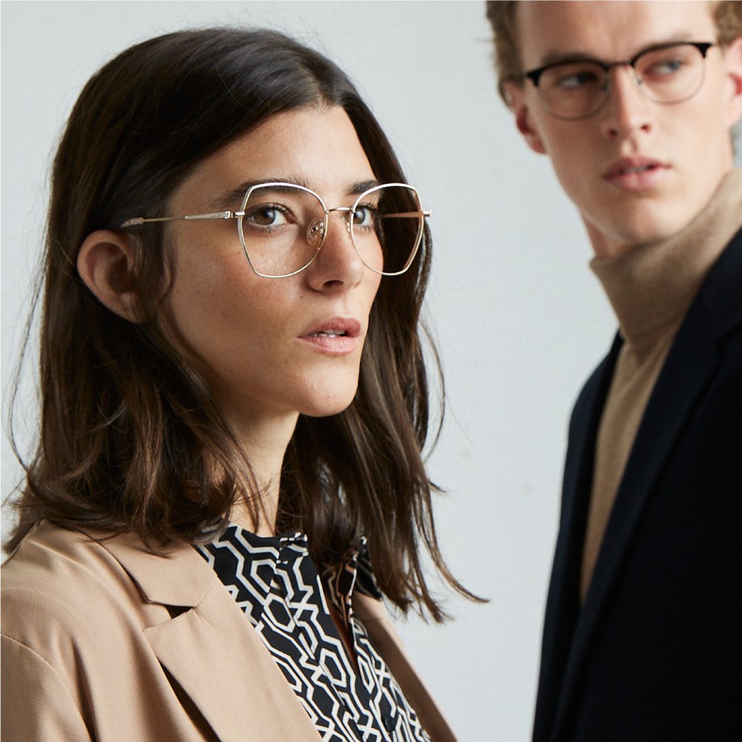 opticaliaco's tweet photo. Dale la bienvenida a las nuevas formas que están en tendencia. Atrévete a probar algo diferente. Ref. gafa LIA 
 #PedrodelHierro #OpticaliaColombia👓 #ActitudOpticalia 🤓#NosVemosenOpticalia😎 https://t.co/zNkUrZ9ZIs