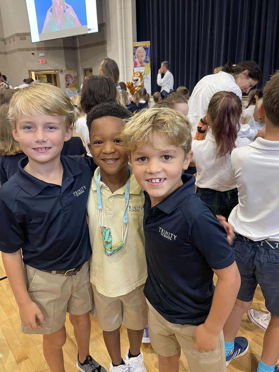 R McLean tweet media