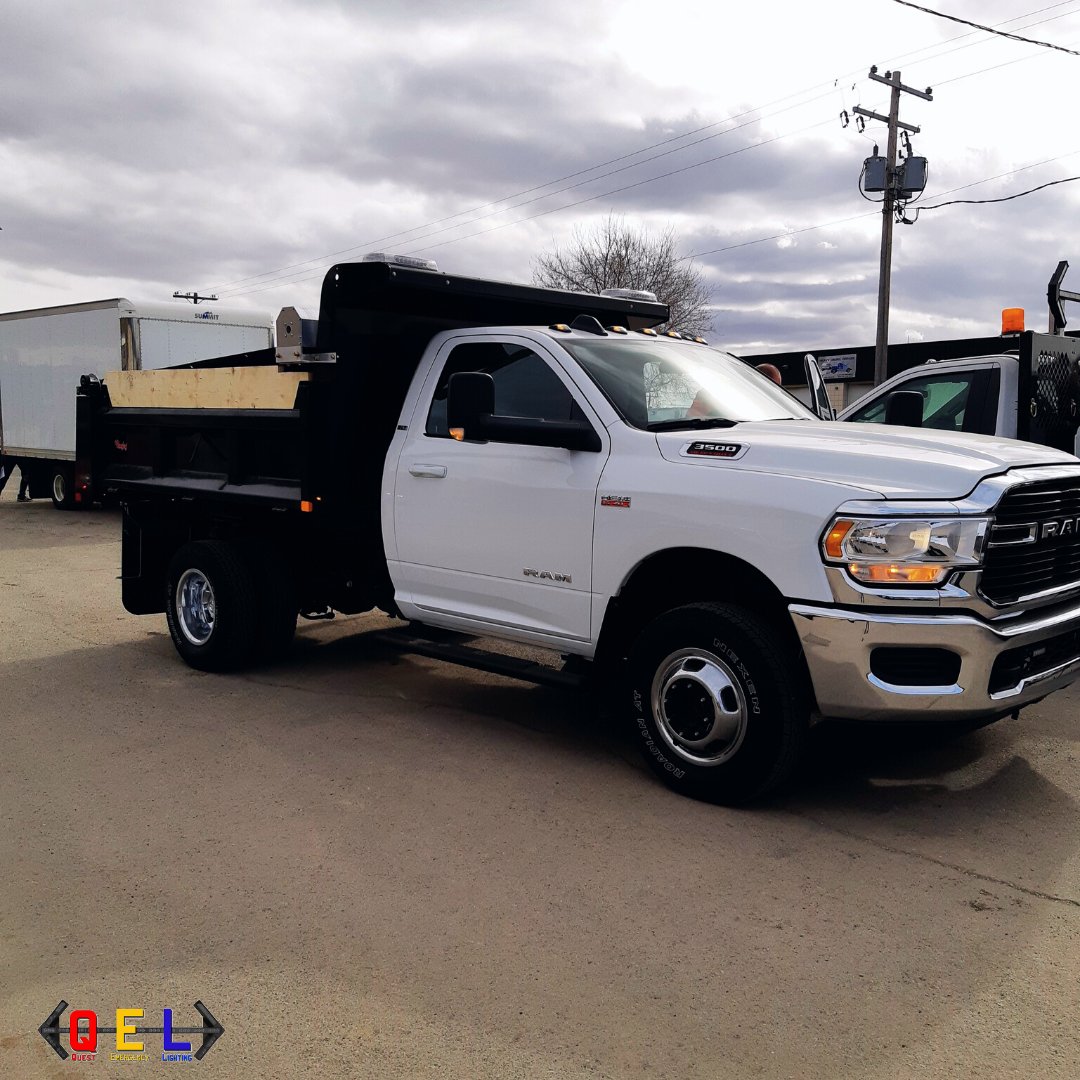 LightingQuest's tweet image. Do you have a cab chassis? Not sure what to do with it? Might we suggest installing a dump body?

Great for multiple applications such as hauling landscaping, gravel, snow, garbage, and more.

#dumptruck #dumpbox #dumpbody #dumpbodytruck #cachassis #install #equipment #dumpboxes