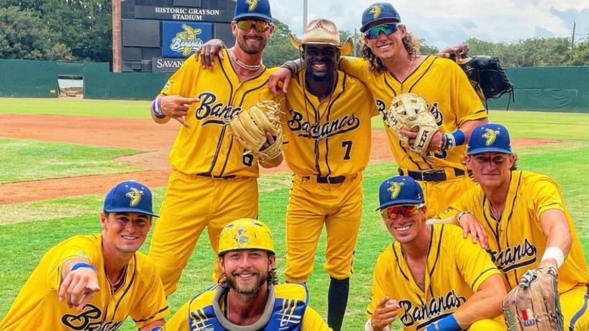 buchwaldtalent's tweet photo. Take us out to the ballgame! Jackson Olson @JDOlson2 and @TheSavBananas take the mound today at 4PM PT/7PM ET on ESPN2! #buchwald #buchwaldtalent #buchwaldsports #jacksonolson #savanahbananas #bananaland #baseball #espn2 https://t.co/uWiBVsict3