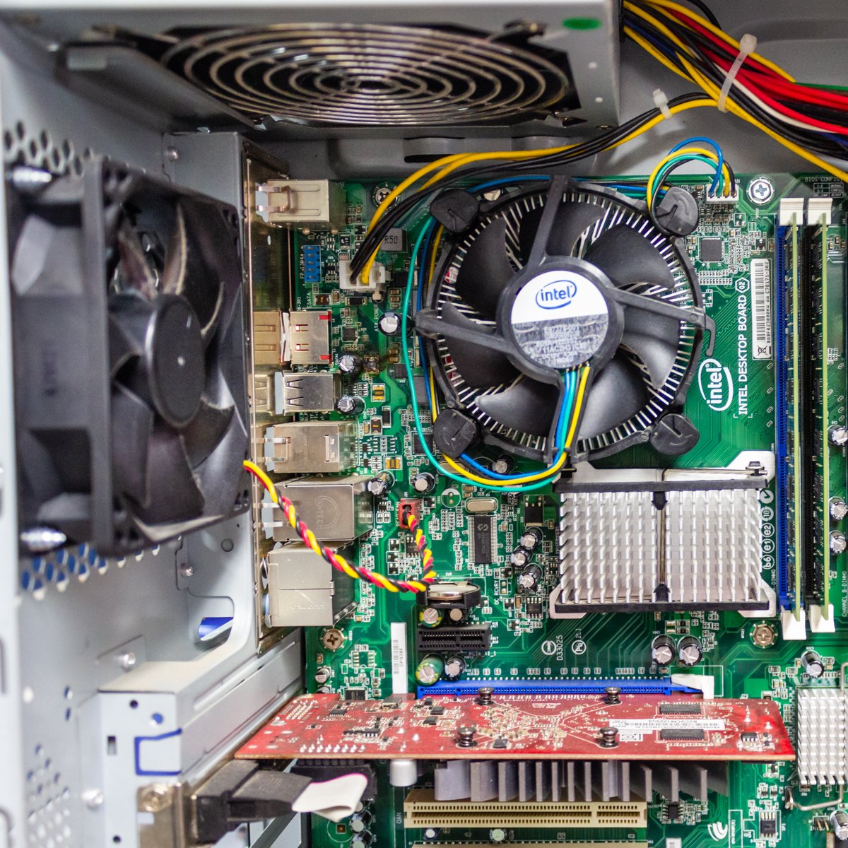 KensHardware's tweet photo. We can fix or build any computer you need, all at great prices and even better service. https://t.co/HWc5uSsc3T
