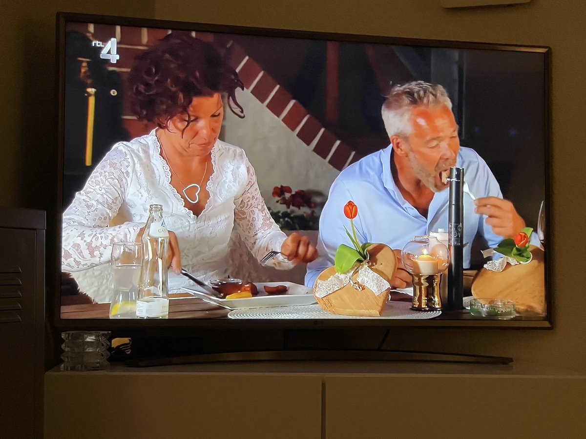 Gaat Astrid trouwen 😂? #benbvolliefde #astrid