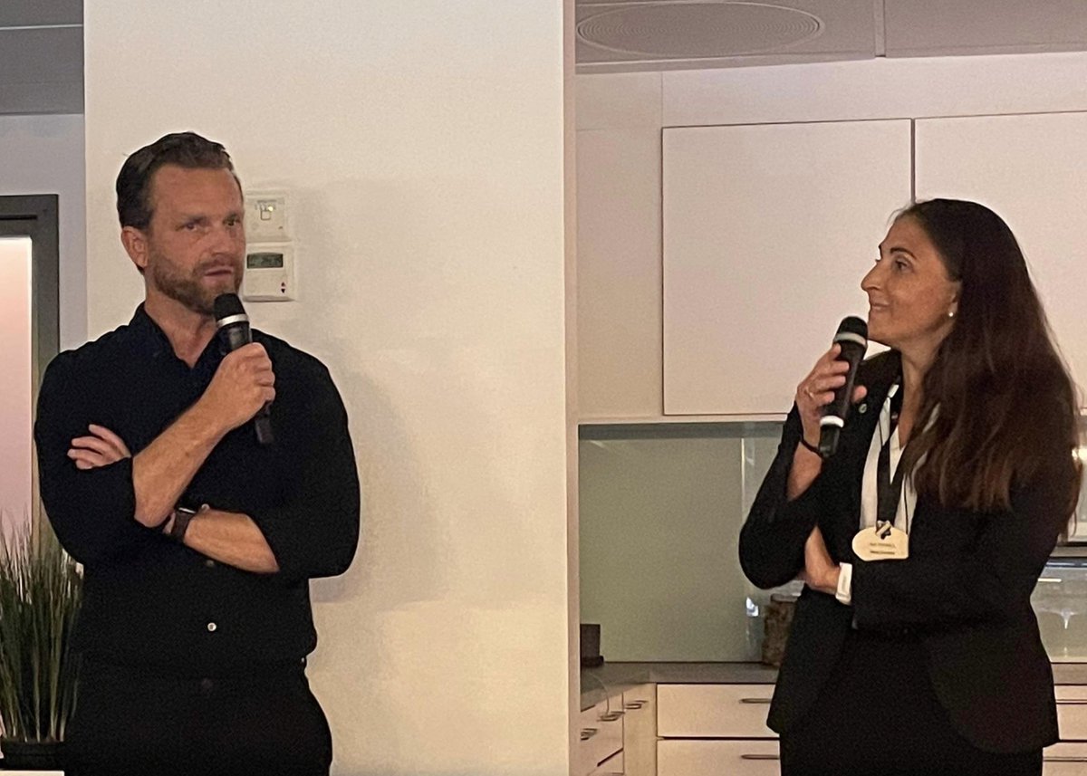 Tack för allt <a href="/bartosz_grzelak/">bartosz grzelak</a> 🖤💛 Det gör alltid ont när man ska skiljas åt. 😢
Tacksam för att du varit tränare för vårt AIK. Det har varit en ynnest att få möta dig varje match. All lycka framåt! ❤️