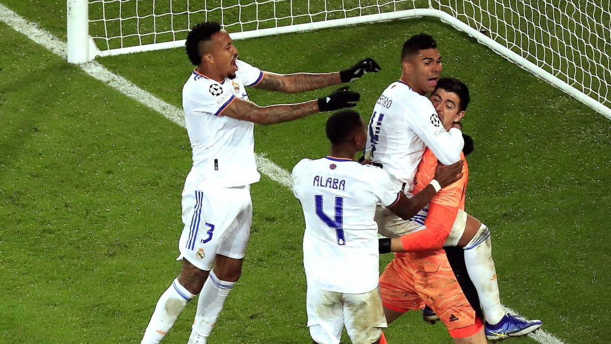thibautcourtois's tweet photo. Mucha suerte Bobaooo! Te echaremos de menos! 🤍 @Casemiro https://t.co/ldkmcwvIQ6