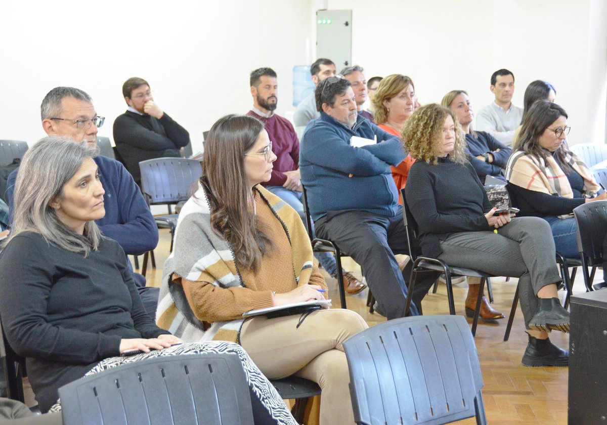 ModernizacionER's tweet photo. 💻 #InnovaciónPública: Continuamos capacitando a los diferentes organismos para optimizar los procedimientos administrativos. Esta mañana brindamos una capacitación sobre #FirmaDigital destinada a las y los trabajadores del @tcentrerios. https://t.co/sb7QHPKNoc