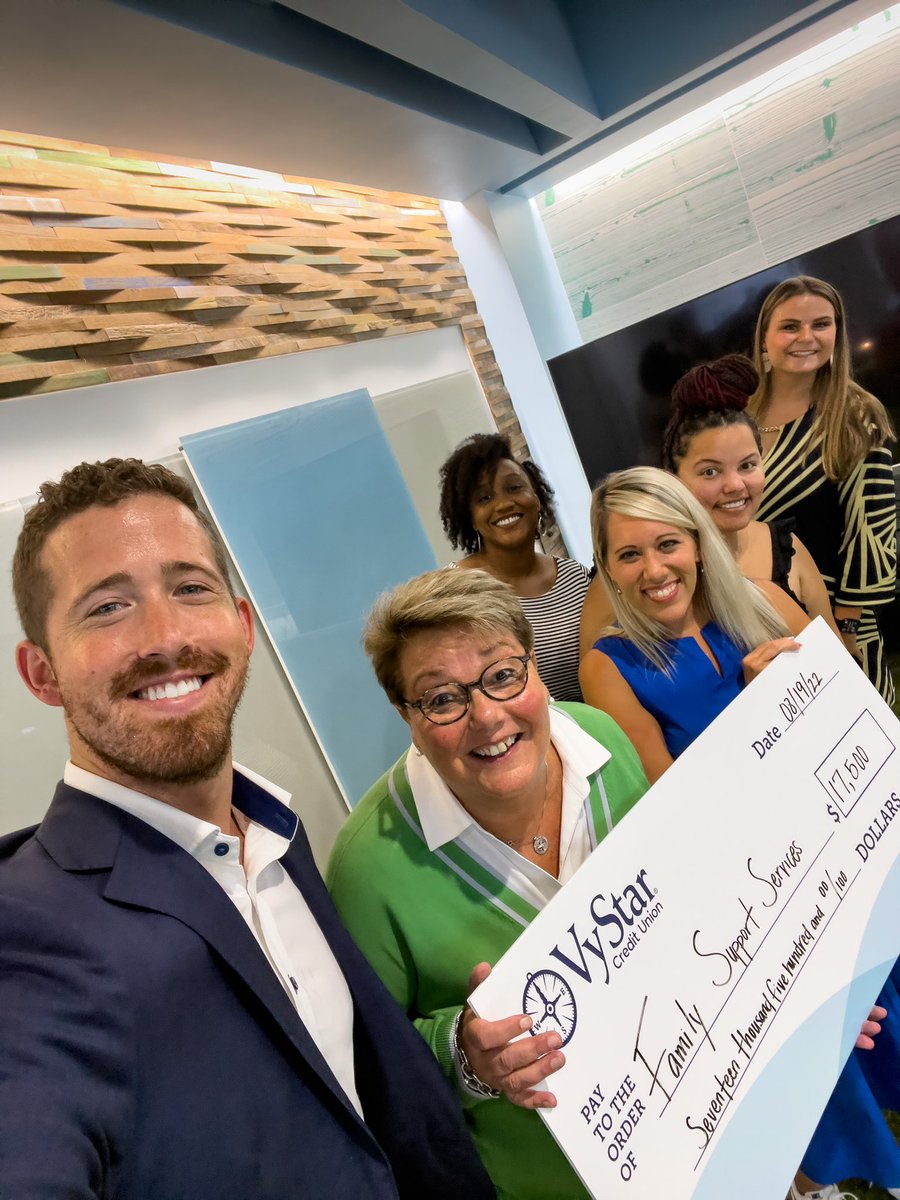 MattBrockelman's tweet photo. @pattimcelroy & I loved hosting @fssfamilies today at the @OfficialVyStar Tower! The VyStar Foundation was also proud to donate 700 backpacks to FSSβ Packs4Jax campaign, which each year provides backpacks filled w/ school supplies to @DuvalSchools kids+families who need it most. https://t.co/TUP2v76T0G