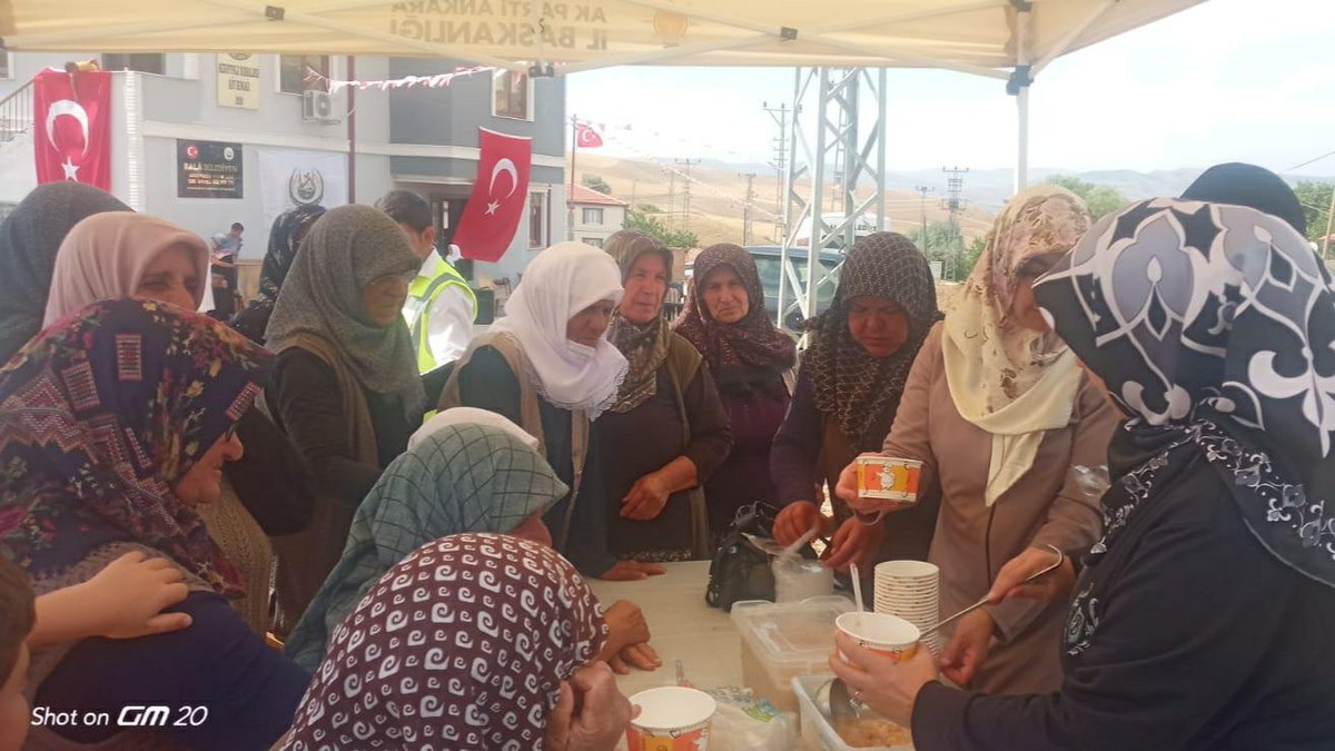 akkadinankara's tweet photo. Siyasi ve Hukuki İşler Başkanımız @nesrinnhas06 ve Yönetim Kurulu üyeleri📍Bala ilçemizde Muharrem ayı #Aşure  programı ve Anakademe Seçim İşleri Başkanı @av_ahmetgul başkanlığında gerçekleştirilen ilçe danışma toplantısına katıldılar.

@aysekesir
@hatice_cakmak_
@AkpartiAnkara https://t.co/QRAW0lqHHi