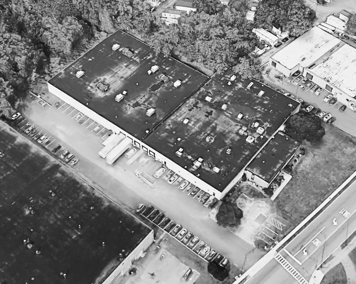 theremyteam's tweet photo. Faropoint purchased a 62K SF #warehouse at 121 Moonachie Ave for $17.7M in March 2022, which comes out to $285/SF. Check back with us this Sunday to see what we've got going on nearby 😄 https://t.co/h0p4SrId40