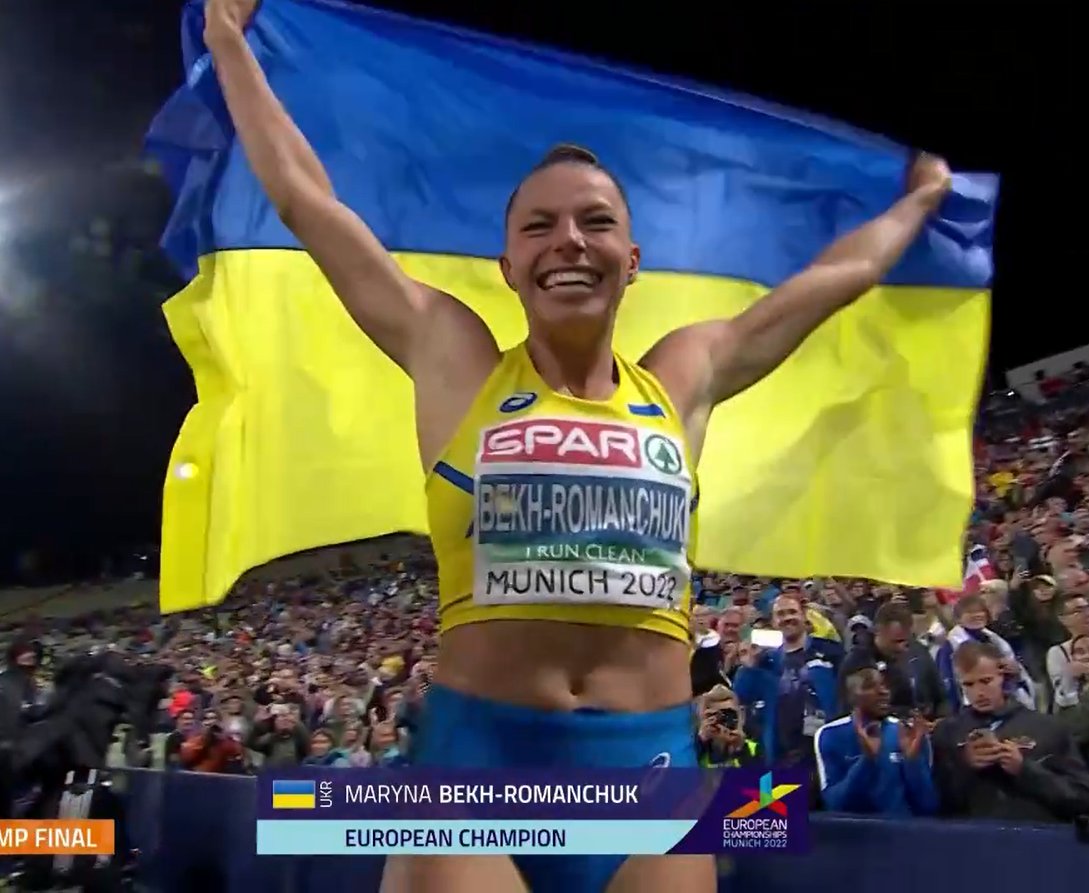 ПЕРВОЕ ЗОЛОТО УКРАИНЫ
Марина Бех-Романчук завоевала первую золотую медаль для Украины в финале легкоатлетического чемпионата Европы по тройному прыжку среди женщин.
Для Марины это было первое выступление на ЧЕ в этой дисциплине. Раньше она выступала только в прыжках в длину.