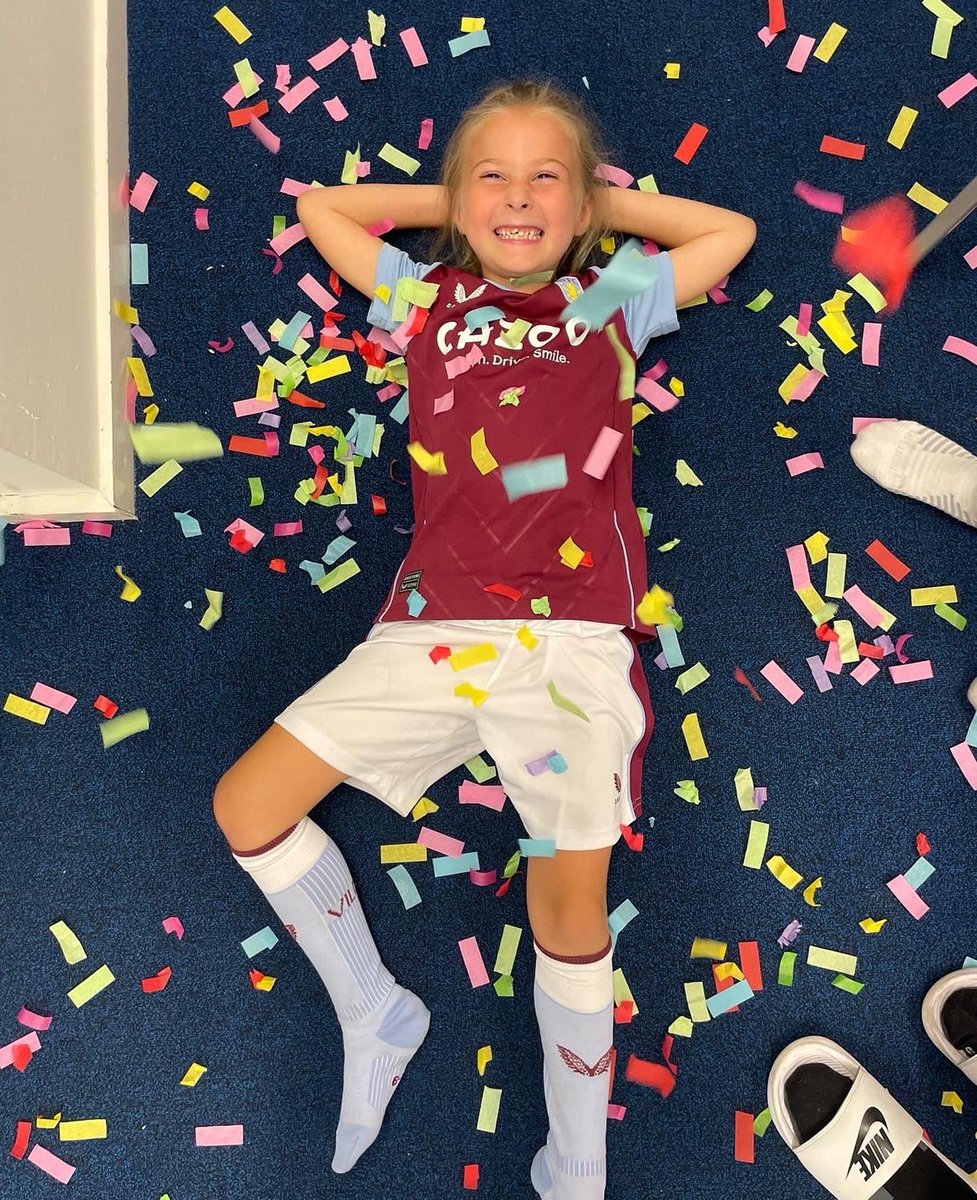 Millsy_harps's tweet photo. Had the best week at @M3FootballC camp ⚽️
Today I won baller of the day 🔥
#girlscanplaytoo #hergame #shekicks #misskicks #playher #baller #m3 #trainlikeapro #football #girls https://t.co/OAdqP55dSQ