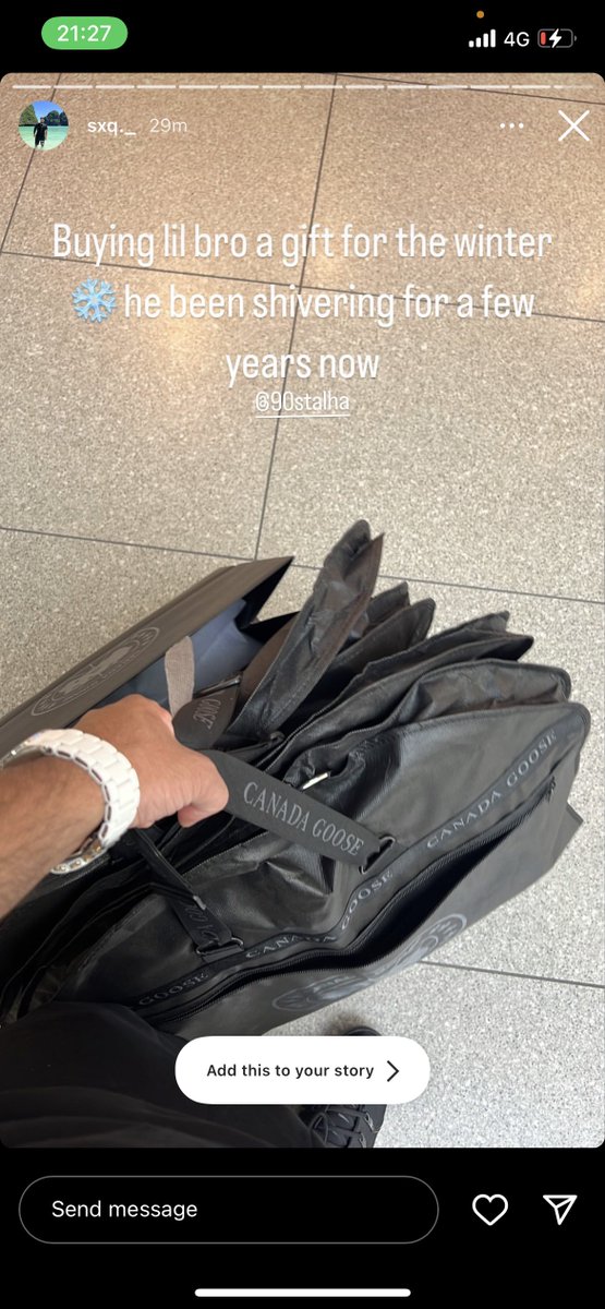 Imagine I gave my boy p to buy me a goose from Canada because they are a bit cheaper there, he was telling me he’s been talking to this girl on insta recently. Why have I opened Instagram to see this?