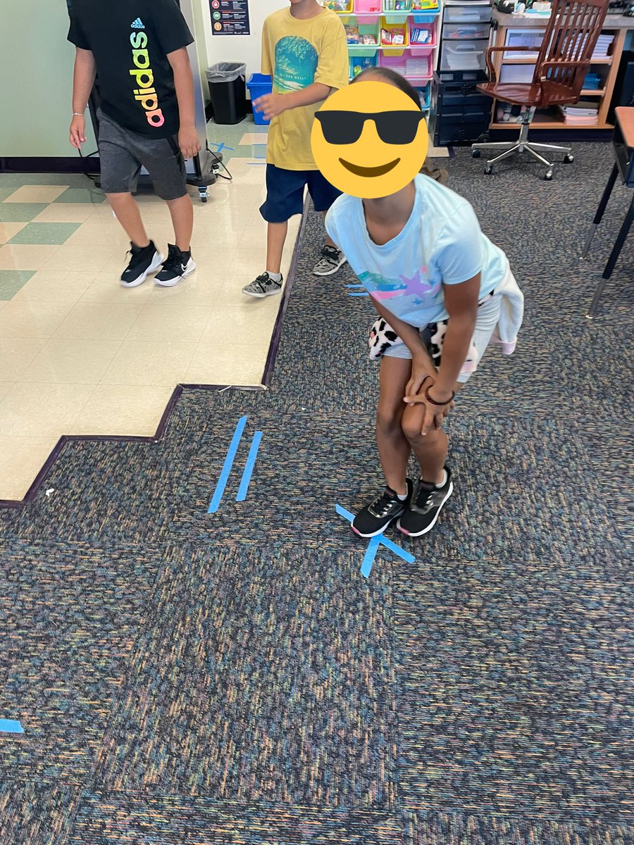 j_costallos's tweet image. Line types freeze dance was the perfect way to start our Friday 🟰♥️ #mathmovement #ocps #funfriday