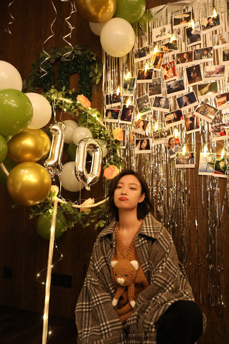 ninivarchive's tweet photo. Ni Ni studio shared photos of Ni Ni celebrated 10th Anniversary of Debut https://t.co/GB715jubb5