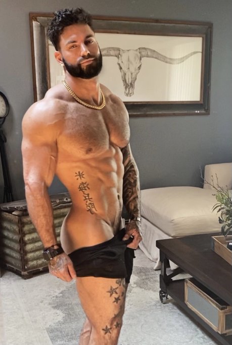 New vid up! https://t.co/ucs4bAGyBW https://t.co/mfPN01Z4zW