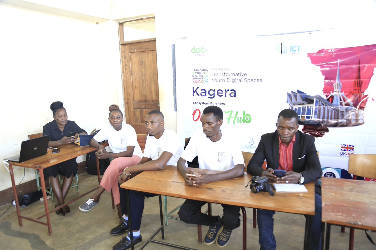 neemalugangira's tweet photo. Today @OmukaHub co-organised Tanzania Digital Youth Summit #TYDS with @DOTTanzania in #Bukoba #Kagera. We started with Youth taking vocational studies at #VETA and strive to reach all districts. We will also reach all peripheral regions #lin πΉπΏ.
#digitalinclusiontz #ruraldigialtz https://t.co/f5POp48PEu