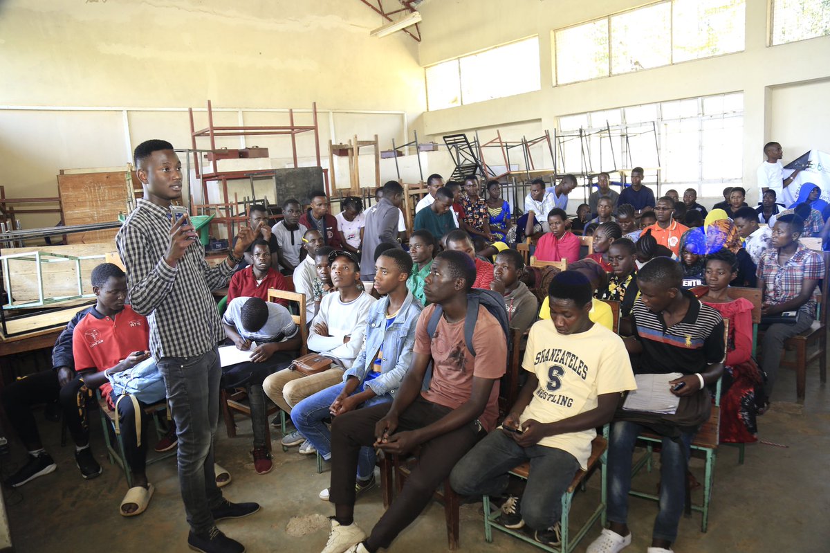 neemalugangira's tweet photo. Today @OmukaHub co-organised Tanzania Digital Youth Summit #TYDS with @DOTTanzania in #Bukoba #Kagera. We started with Youth taking vocational studies at #VETA and strive to reach all districts. We will also reach all peripheral regions #lin πΉπΏ.
#digitalinclusiontz #ruraldigialtz https://t.co/f5POp48PEu