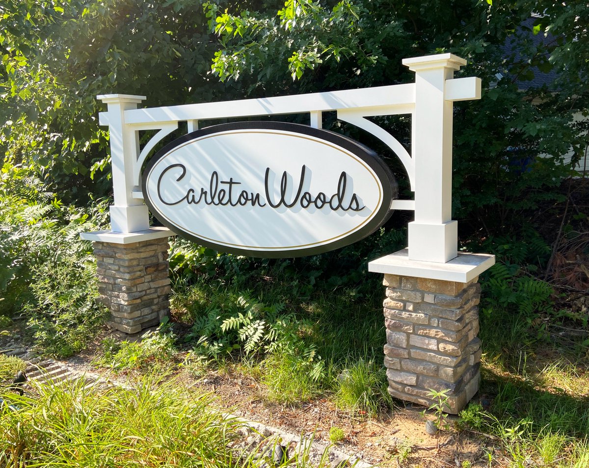 ValleyCitySign's tweet image. Signs make great first impressions to any community of homes!
We recently completed this classy sign for the Carleton Woods community. It features custom fabricated posts with corbels and southern ledgestone at the bottom of each post. 

#postandpanelsigns #residentialsigns