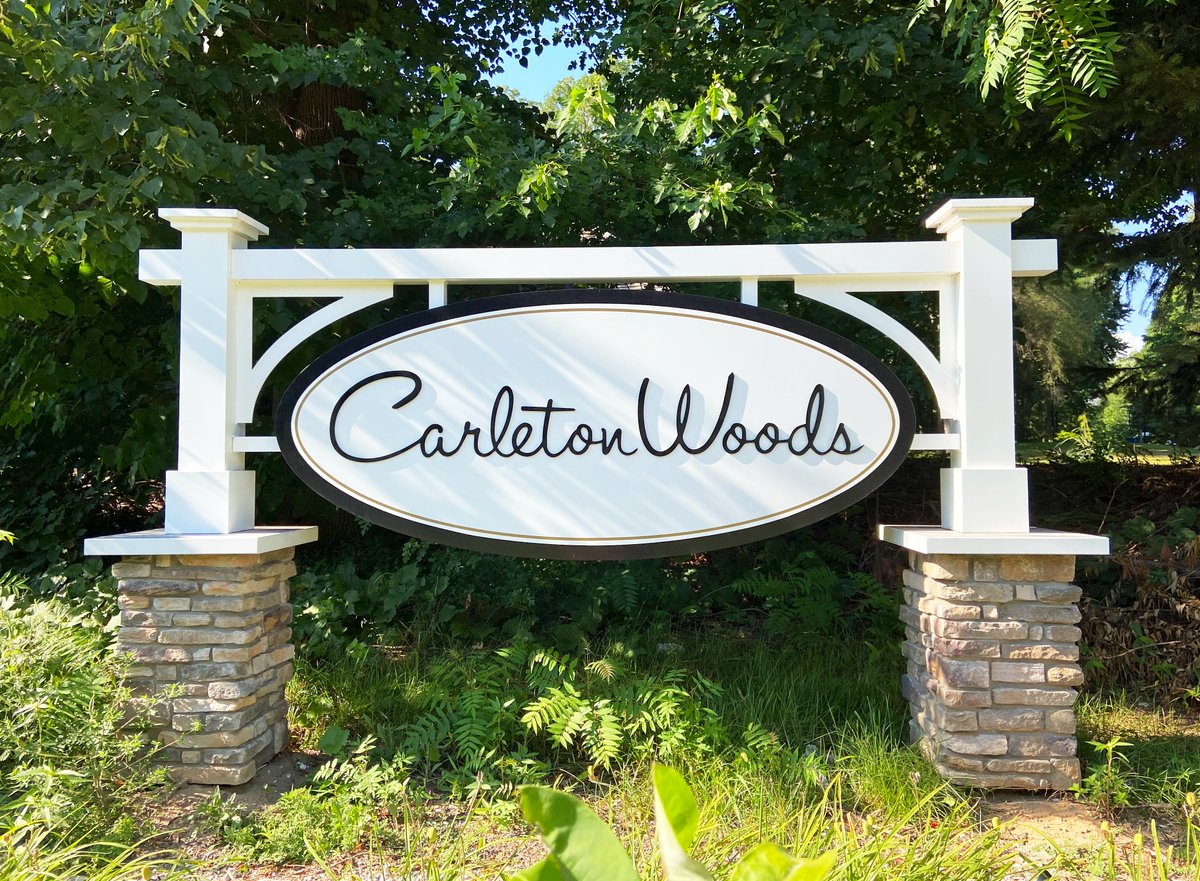 ValleyCitySign's tweet image. Signs make great first impressions to any community of homes!
We recently completed this classy sign for the Carleton Woods community. It features custom fabricated posts with corbels and southern ledgestone at the bottom of each post. 

#postandpanelsigns #residentialsigns