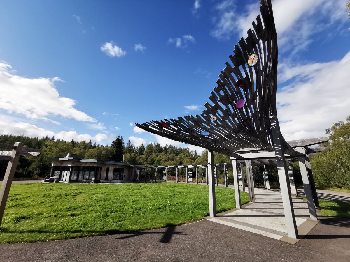 мєℓєиιє tweet media