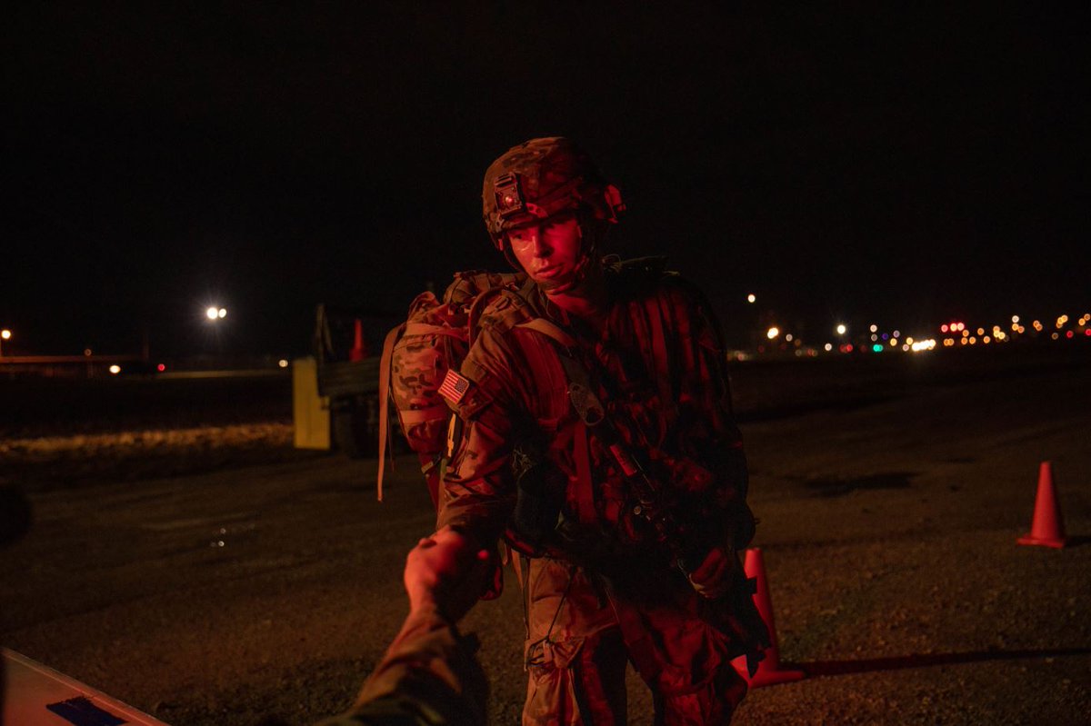 USArmyWHC's tweet image. 🏆 U.S. Army Forces Command Best Squad Competition 2022 🏆

Day 5 of the FORSCOM Best Squad Competition had competitors up at zero-dark-thirty for a 12-mile foot march.  Here are some photos from this morning's fun! 
1 of 3.

#BestSquad22 #IAMFORSCOM #Soldiers @16thSMA @USArmy