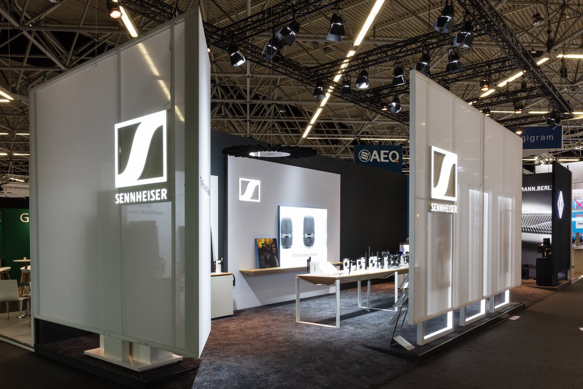 audiomusicadigi's tweet photo. Experimente la creación de contenido de audio en IBC 2022 con Sennheiser, Neumann y Dear Reality @Sennheiser @NeumannBerlin @DearRealityUG #audiomusicadigital #audio #musica #sonido #sennheiser #neumann #dearreality #ibc2022 https://t.co/ZVknB4kPLY https://t.co/RfgDhU5KwS