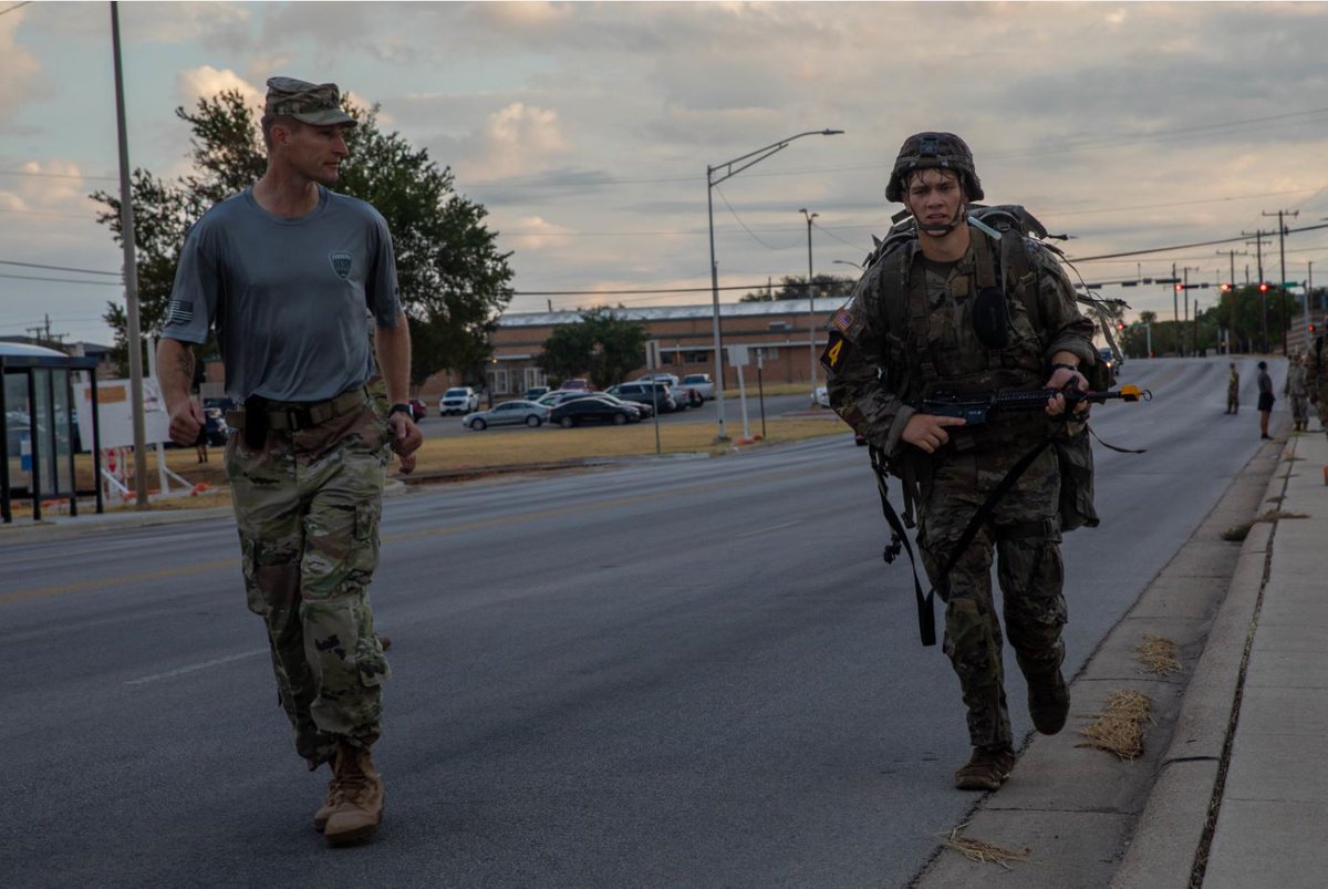 USArmyWHC's tweet image. 🏆 U.S. Army Forces Command Best Squad Competition 2022 🏆

Day 5 of the FORSCOM Best Squad Competition had competitors up at zero-dark-thirty for a 12-mile foot march.  Here are some photos from this morning's fun! 
3 of 3.

#BestSquad22 #IAMFORSCOM #Soldiers @16thSMA @USArmy
