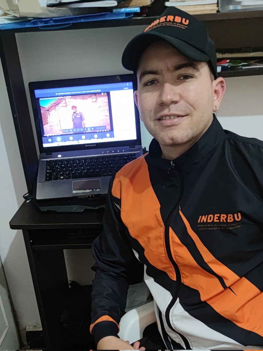 jantore_07's tweet photo. Desde el #Bucaramanga nos capacitamos en actividad física para hacer de #Colombia un país más feliz, activo y saludable @petrogustavo @MinDeporteCol, @UrrutiaOcoro, @ruiznubiaya, @infopresidencia https://t.co/6RAqUTXmSX