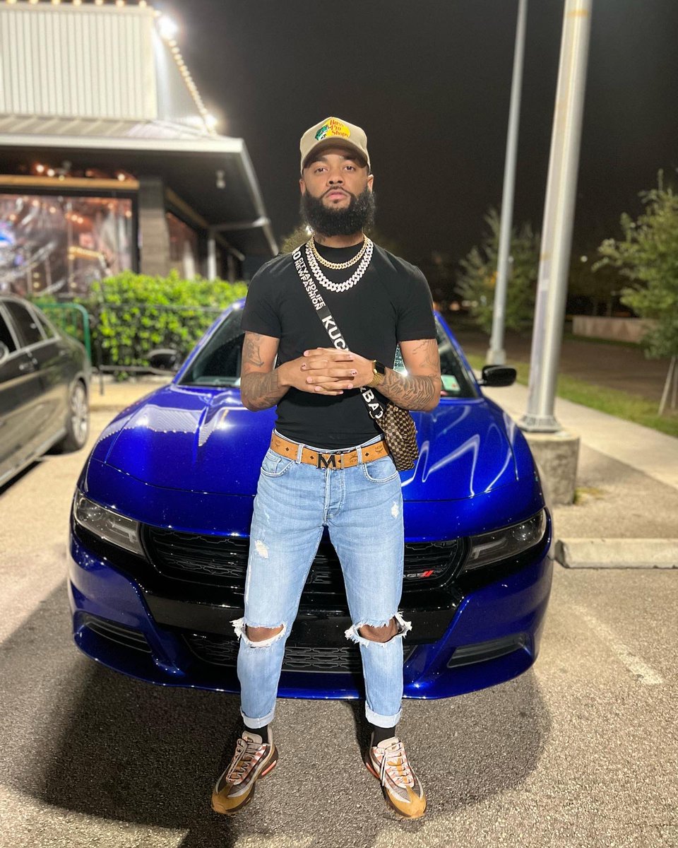jaevon92's tweet photo. “You gotta ignore so u won’t get caught in between the bullshit” 💯💙💪🏽 
Patience been thin, the countdown to thirty begins😈😈
#moparnation #addressnights #oldtomenewtoyou #randompost #houston #texas #losangeles #countdowntothirty #worldwide https://t.co/7N8dIBRht7
