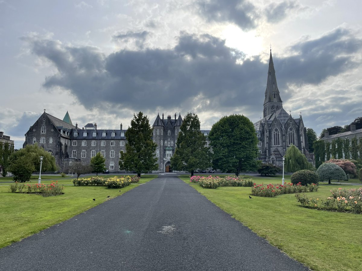 Lindsey Pointer tweet media