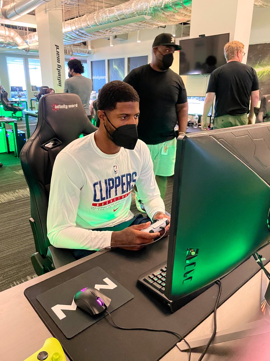 Infinity Ward tweet media