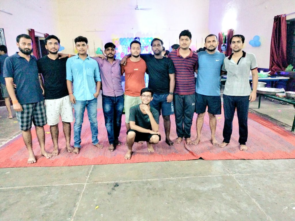 आज लखनऊ विश्वविद्यालय के हबीबुल्लाह छात्रावास में श्री कृष्ण जन्माष्टमी उत्सव हर्ष व उल्लास के साथ छात्रों ने मनाया 💐
"जय श्री राधे-कृष्ण"
<a href="/GovernorofUp/">Governor of Uttar Pradesh</a> <a href="/profalokkumar/">Professor Alok Kumar Rai</a> <a href="/dswlkouniv/">Dean Students’ Welfare, UoL</a> <a href="/ChiefProvostLU/">Chief Provost</a> <a href="/lkouniv/">University of Lucknow</a> <a href="/luupdates_/">LU Updates </a> <a href="/ProctorUoL/">Proctor, University of Lucknow</a>
