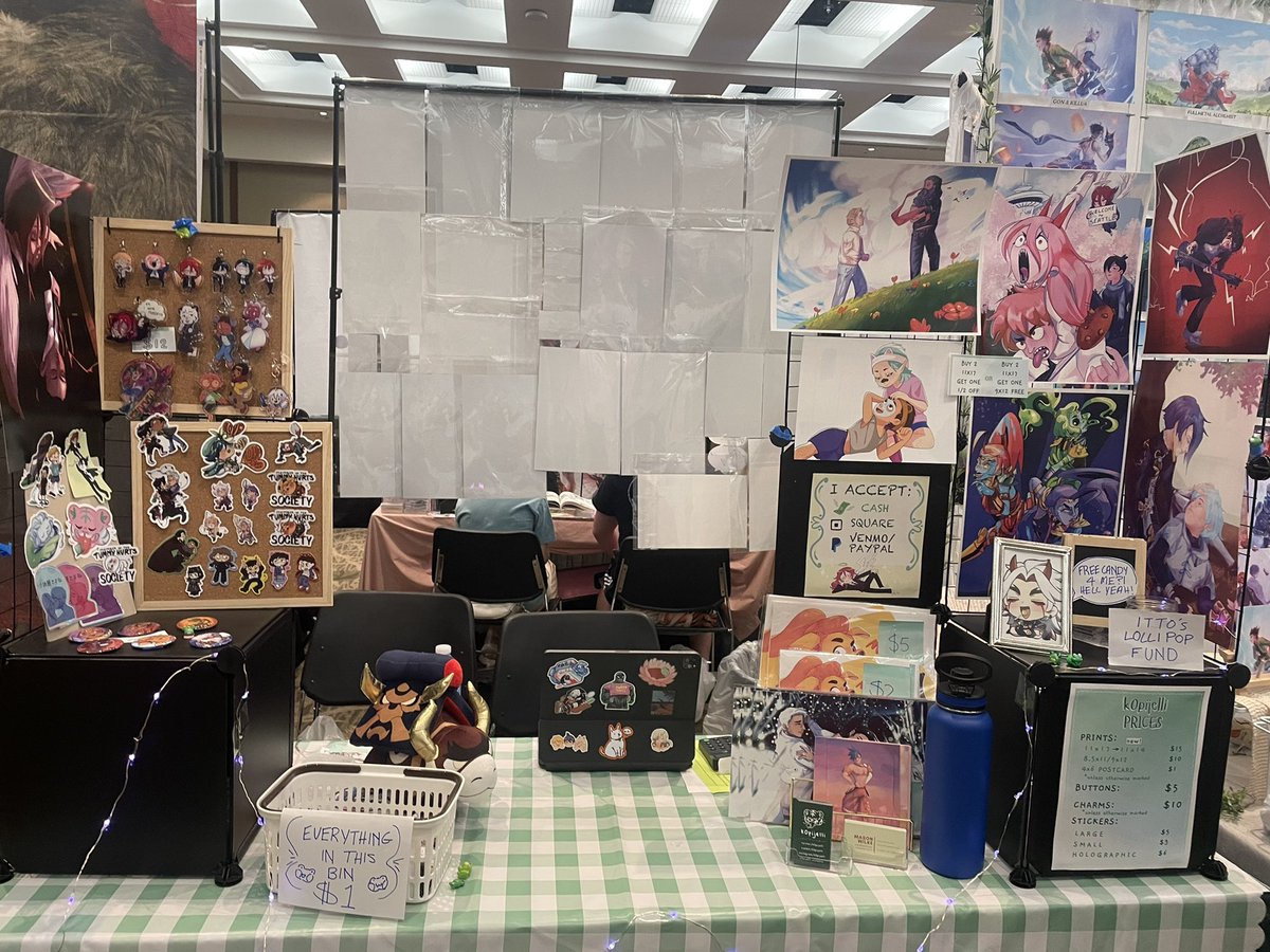 k0pijelli's tweet photo. i am at ECCC F-10 this weekend! come say hi and donate to itto’s lollipop bank 😈
#eccc2022 #ECCC https://t.co/yGcDEbegcu