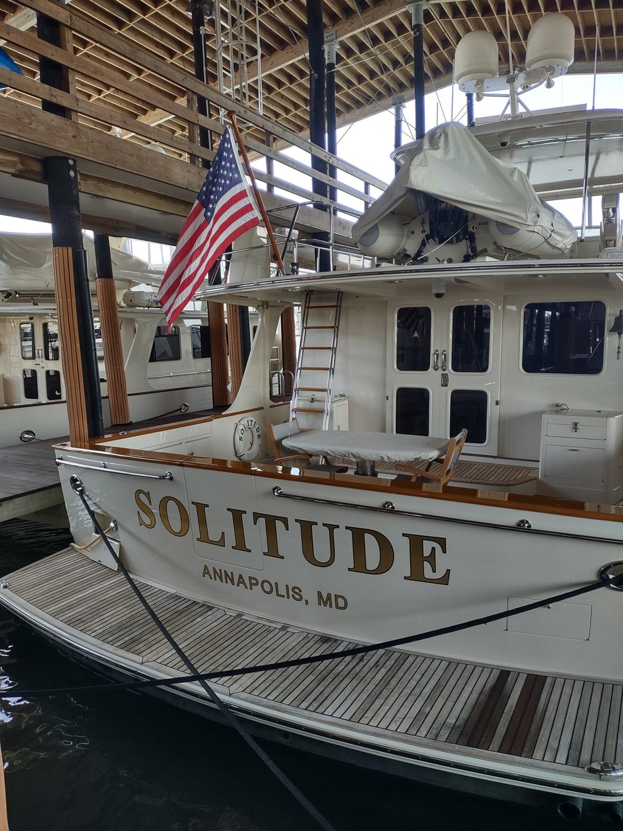 DesignsandSigns's tweet image. Gold leaf yacht lettering! We offer carved teak quarterboards and customized life rings too. #YachtWatch #sailing #boatlife #boating #signage #Maryland #Annapolis designsandsignsonline.com/gold-leaf-boat…