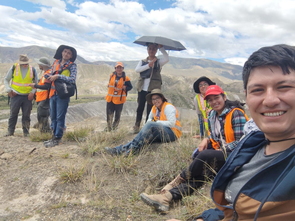 Field Mapping 2022! What a blast. Glad to have amazing students to work with.